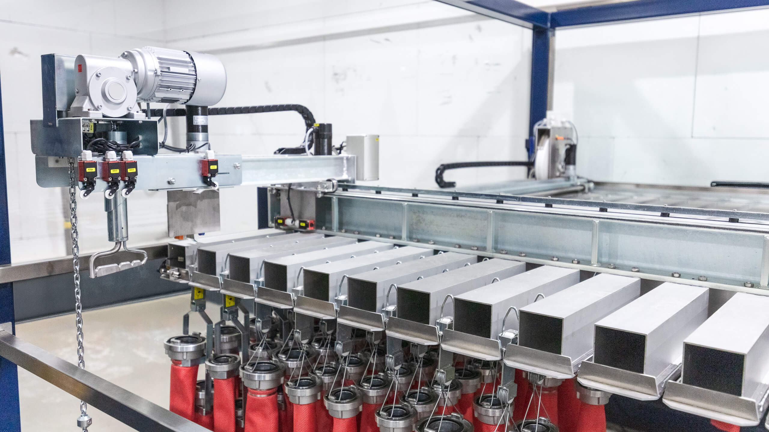 ASA-B Automatische-Schlauch-Aufhängebühnenanlage